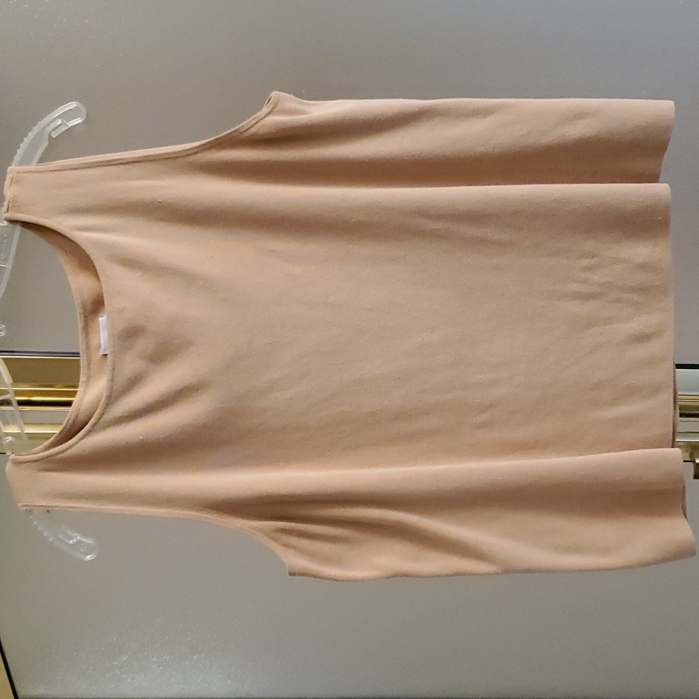 Sleeveless Chico's top - size 3 is equivalent  to a size 16